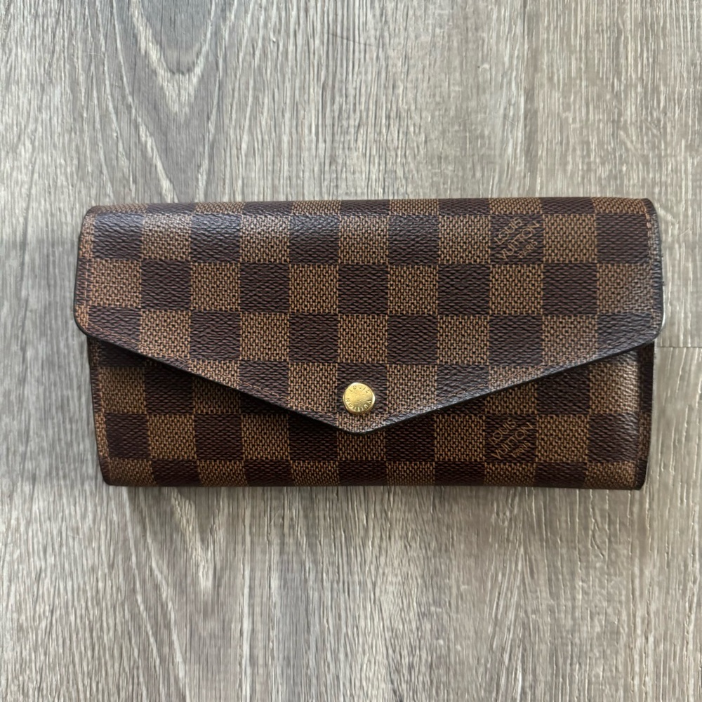 Louis Vuitton Sarah Damier Ebene wallet